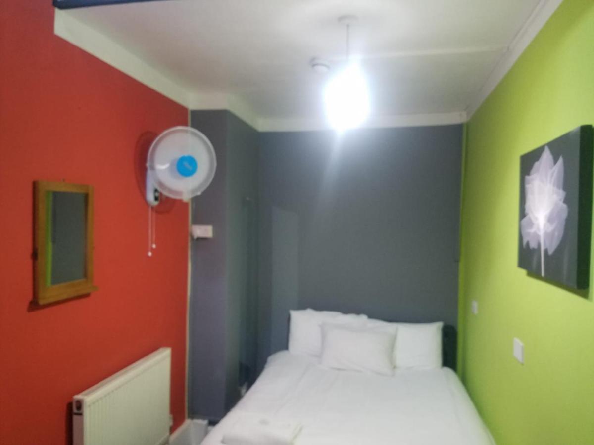 לונדון City View Hotel Roman Road מראה חיצוני תמונה